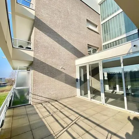 Le Domaine Réservé , Parking Et écrin De Verdure * Amiens