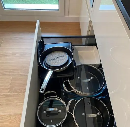 Le Domaine Réservé , Parking Et écrin De Verdure Amiens