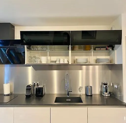 Le Domaine Réservé , Parking Et écrin De Verdure Appartement *