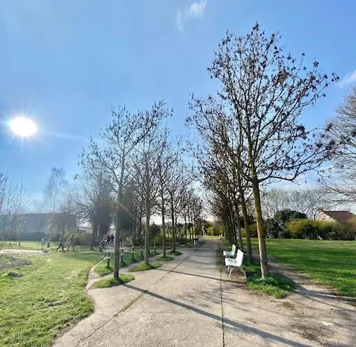 Appartement Le Domaine Réservé , Parking Et écrin De Verdure *