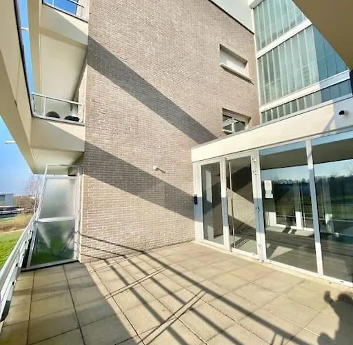 Le Domaine Réservé , Parking Et écrin De Verdure * Amiens