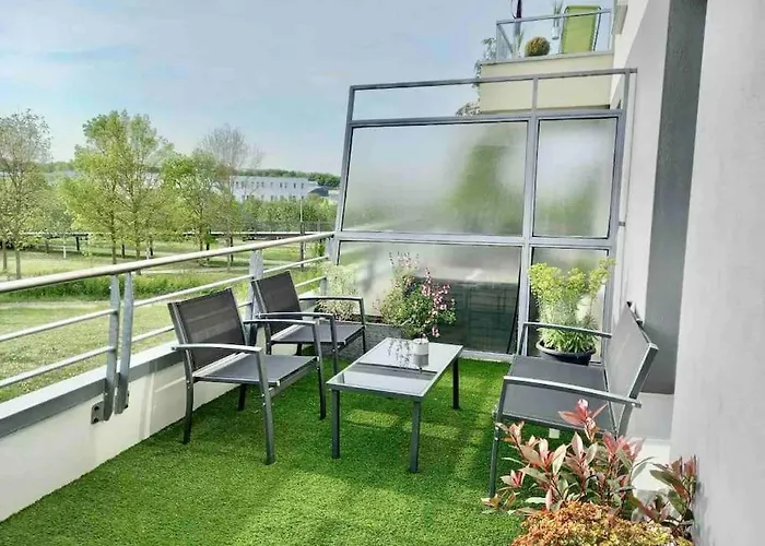 Le Domaine Réservé , Parking Et écrin De Verdure Appartement Amiens